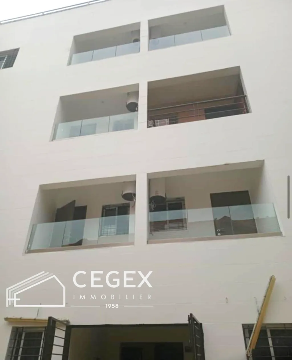  Appartement à Ccody Angré 8è tranche - 3è étage - B